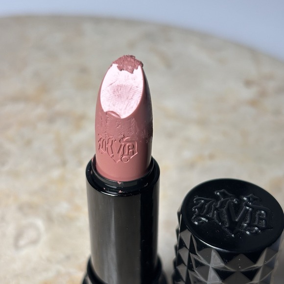 NEW Kat Von D/KVD Studded Kiss Lipstick LUDWIG 3.0G DAMAGE READ Full Size - Picture 2 of 7